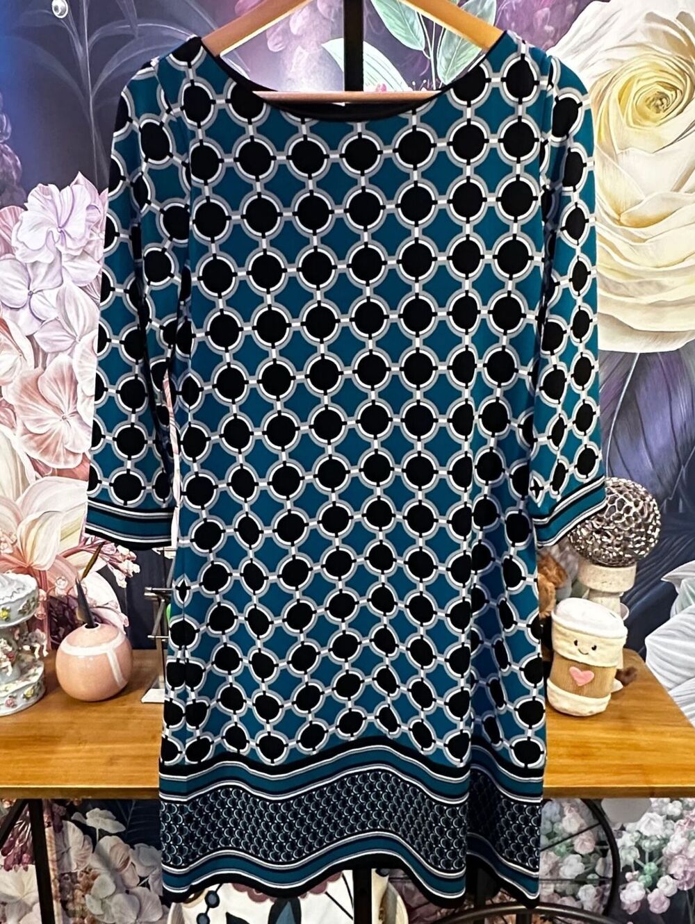 White House Black Market M Geometric Dress NWT Stretch Classic Office Siren
